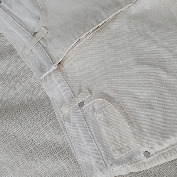 BLDWN cream/white high rise shorts NWT - Picture 7 of 12